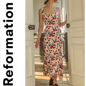 Reformation dress NWOT 6 Laine strawberry dress $278